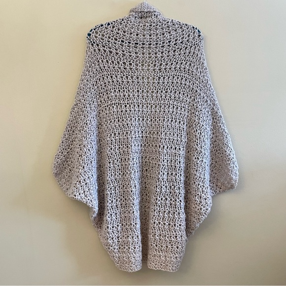 LD Yarn Creations Hand Crochet Oatmeal Grey Oversized Shrug – OS New - Picture 11 of 16